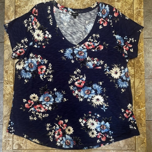 Torrid Floral V-Neck T-Shirt Size 3 – Navy Blue Cotton Modal Short Sleeve Top - Picture 9 of 12